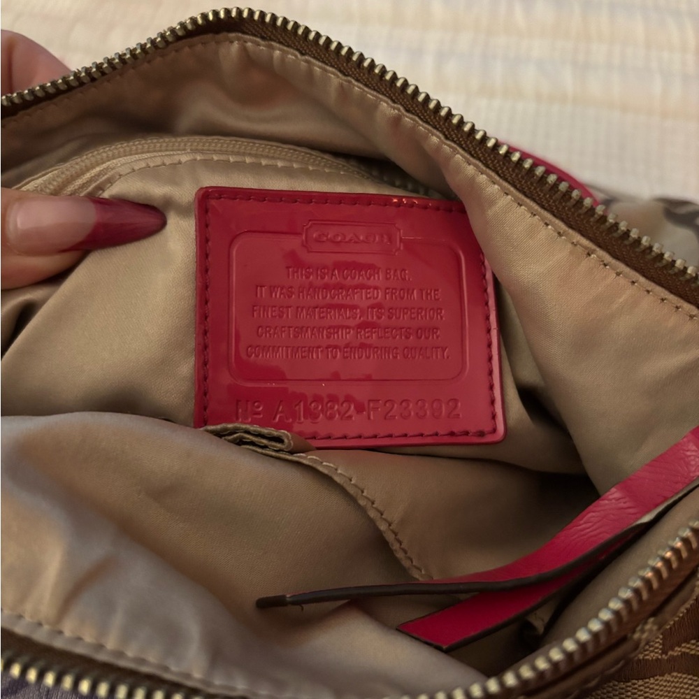 Coach Signature Hobo Shoulder Bag with Pink Trim - Picture 4 of 4